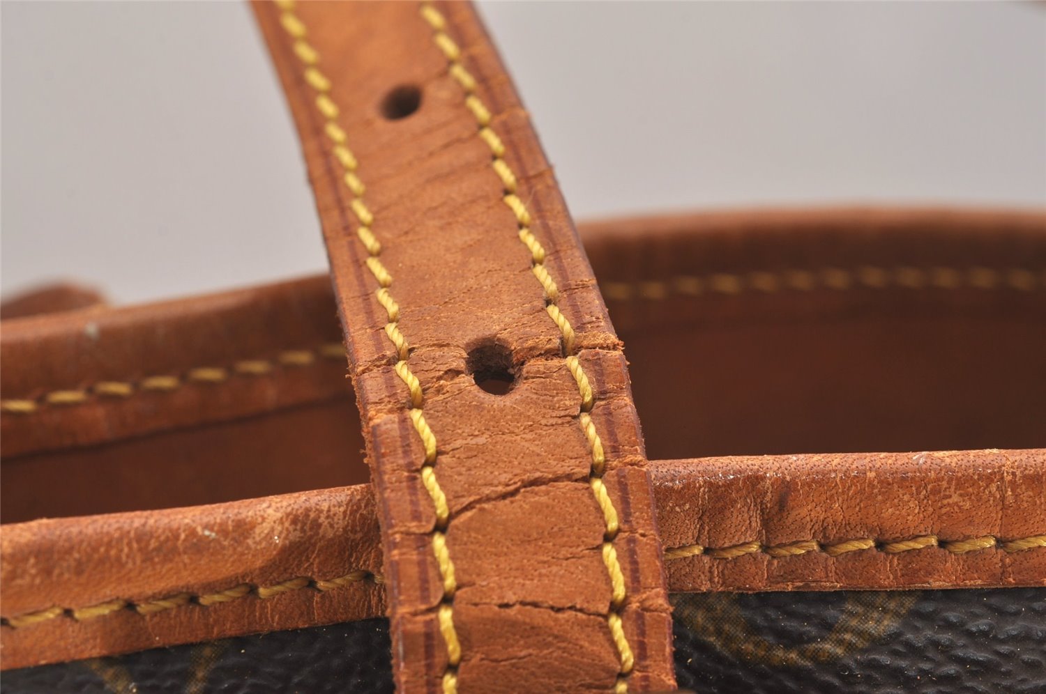 Authentic Louis Vuitton Monogram Bucket PM Shoulder Bag Old Model Junk 3668J