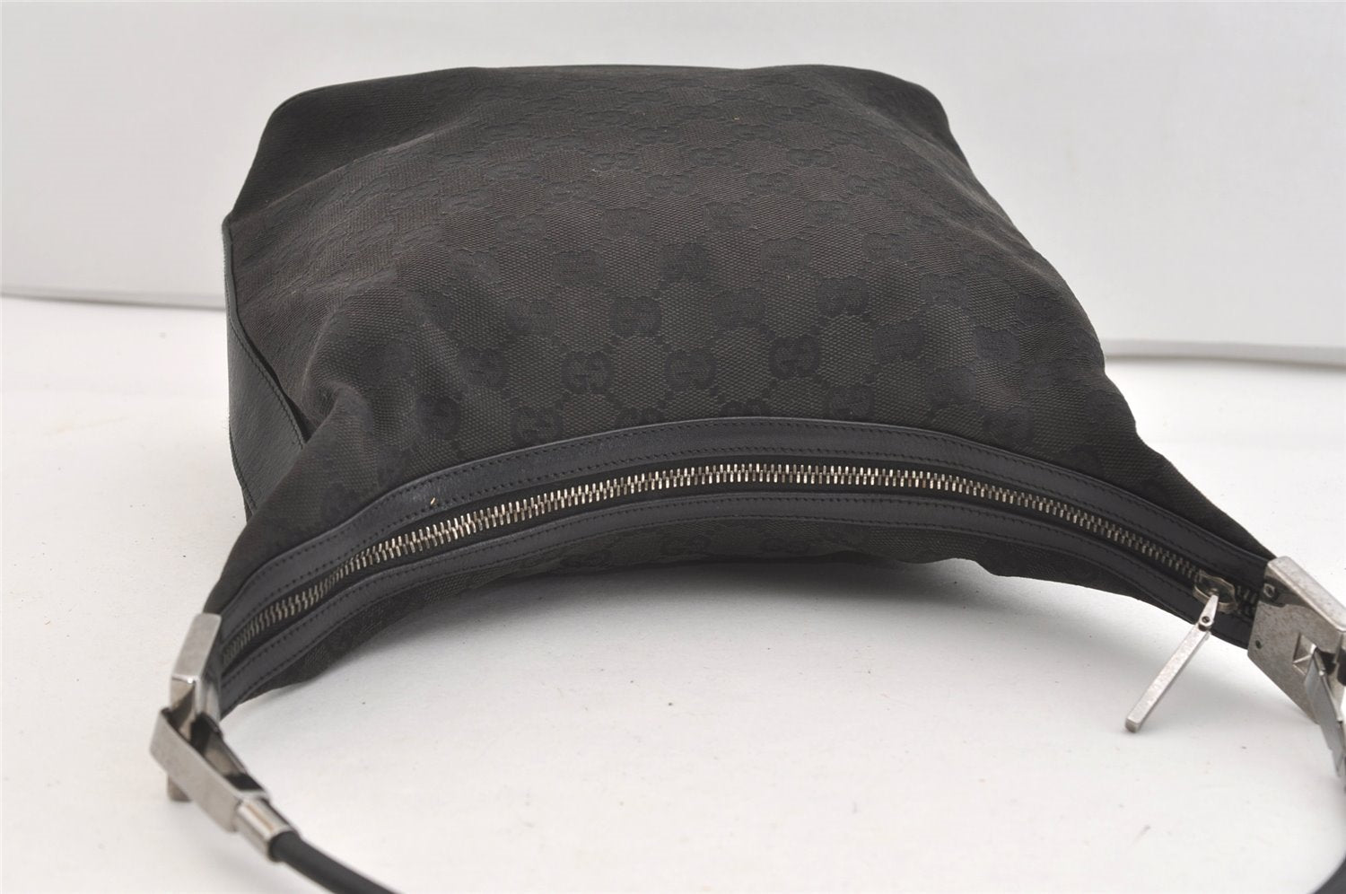 Authentic GUCCI Shoulder Hand Bag Purse GG Canvas Leather 01234 Black 3670J