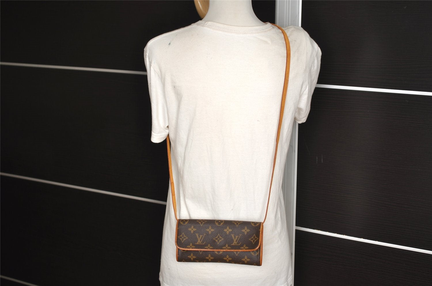 Authentic Louis Vuitton Monogram Pochette Twin PM Shoulder Bag M51854 LV 3673J