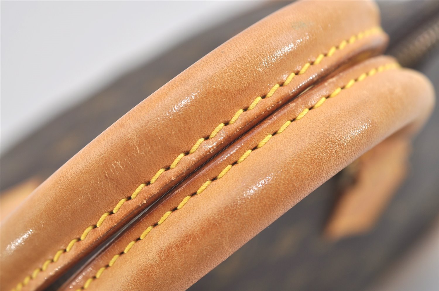 Authentic Louis Vuitton Monogram Alma Hand Bag Purse M51130 LV 3674J