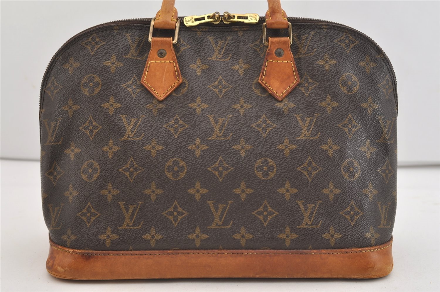 Authentic Louis Vuitton Monogram Alma Hand Bag Purse M51130 LV 3675J