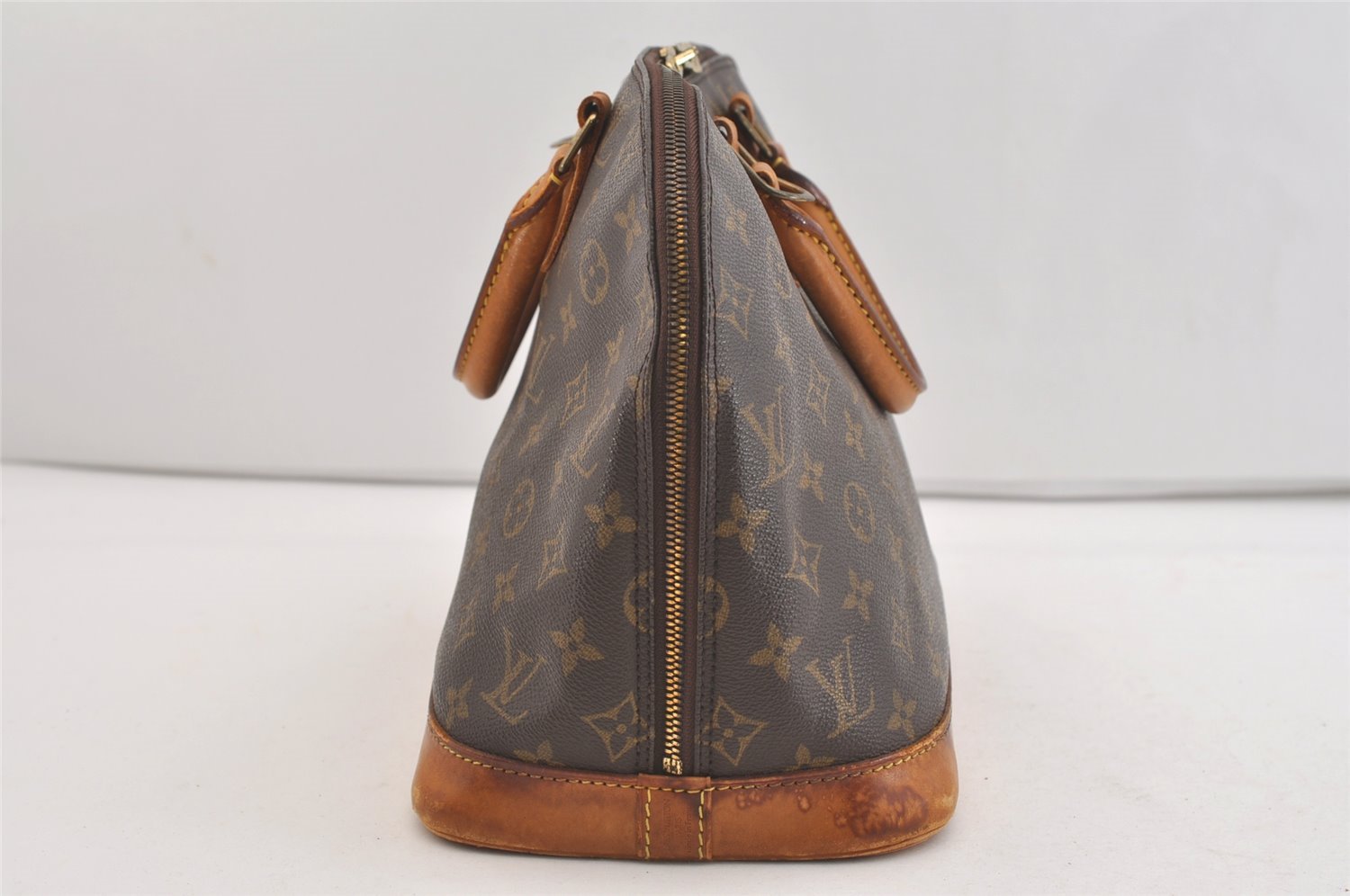 Authentic Louis Vuitton Monogram Alma Hand Bag Purse M51130 LV 3675J