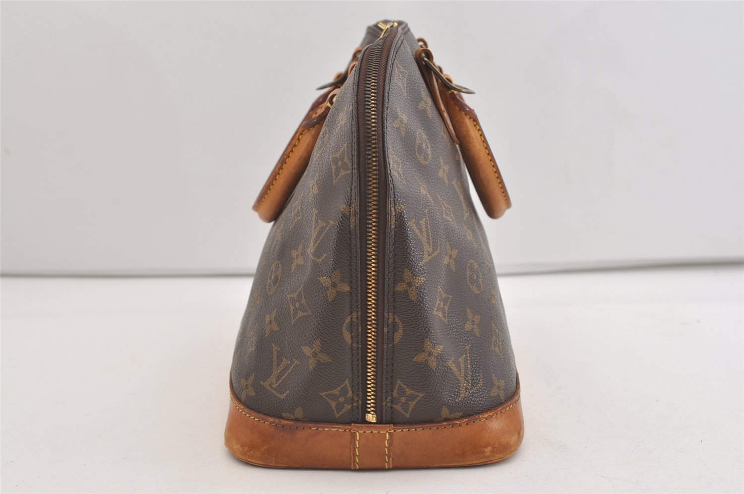 Authentic Louis Vuitton Monogram Alma Hand Bag Purse M51130 LV 3675J
