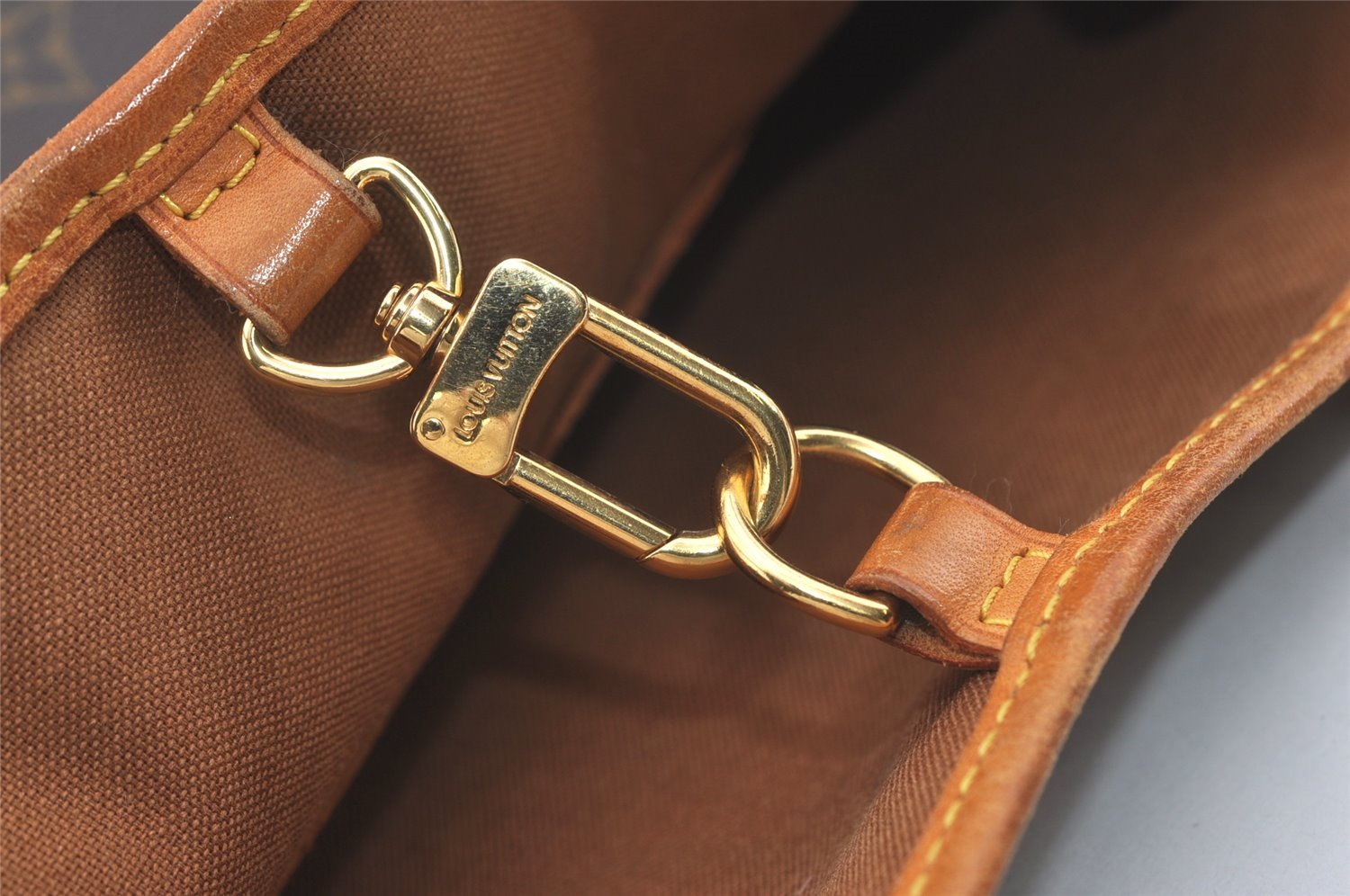 Authentic Louis Vuitton Monogram Batignolles Horizontal Tote Bag M51154 LV 3676J