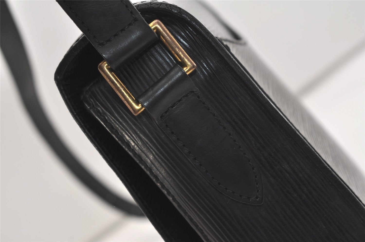 Auth Louis Vuitton Epi Saint Cloud GM Shoulder Cross Body Bag M52192 Black 3677J