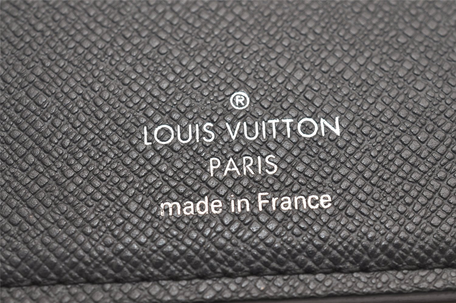 Authentic Louis Vuitton Taiga Portefeuille Ron Long Wallet Black M30541 LV 3678J