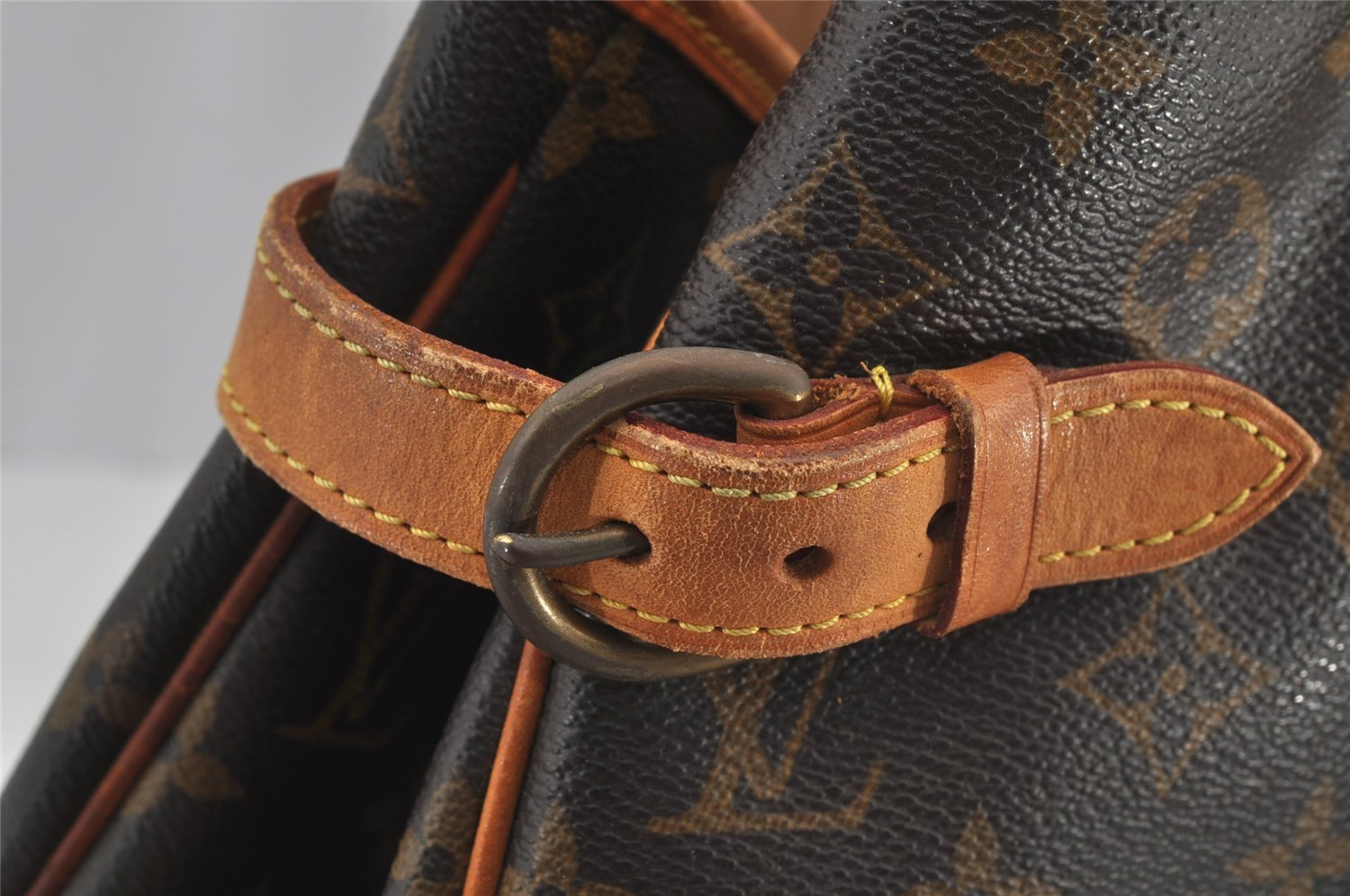 Authentic Louis Vuitton Monogram Batignolles Horizontal Tote Bag M51154 LV 3680J