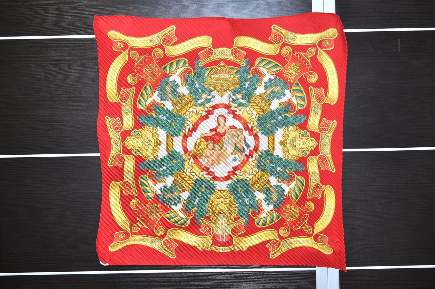 Authentic HERMES Pleats Scarf 