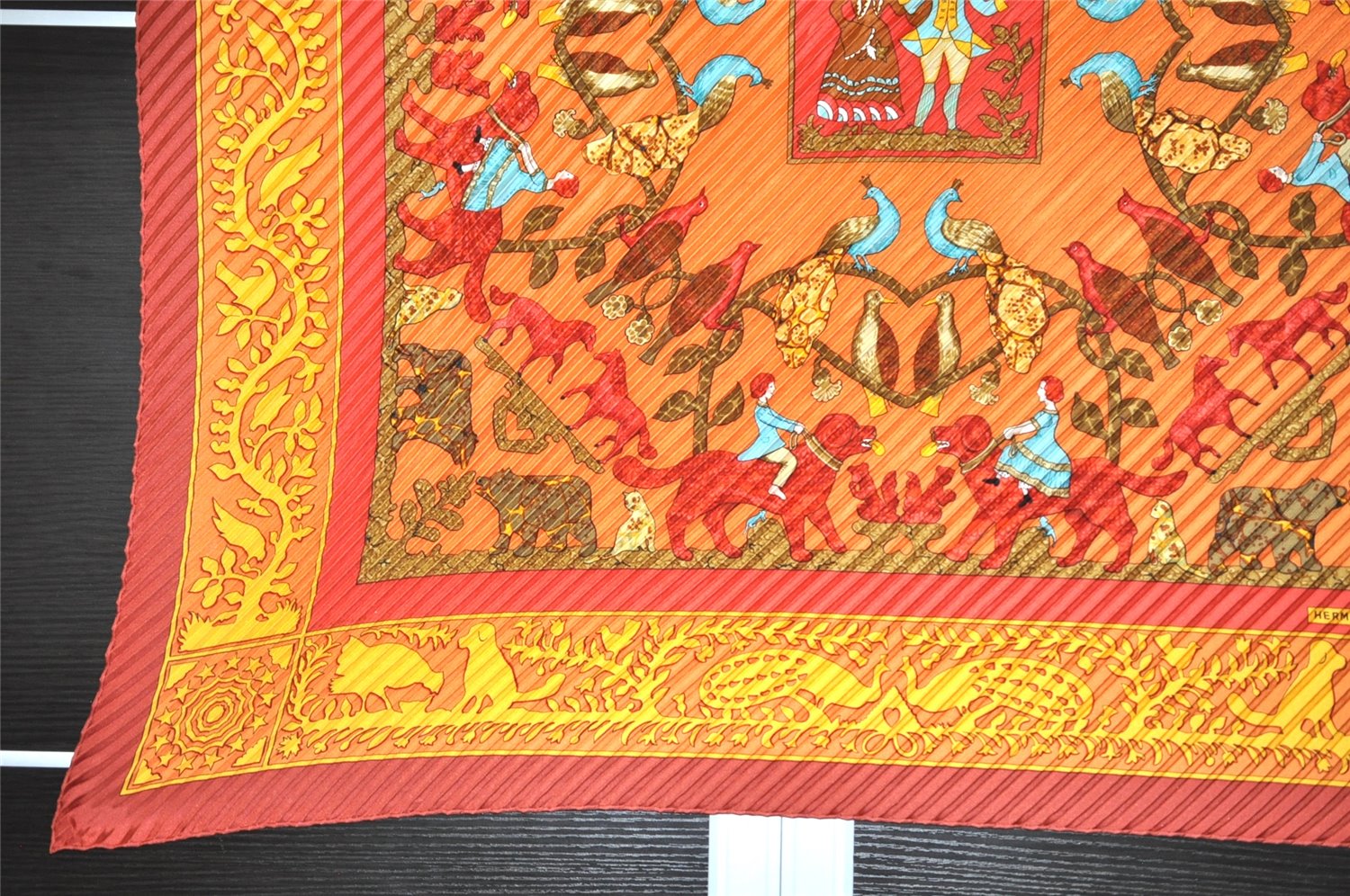 Authentic HERMES Pleats Scarf 