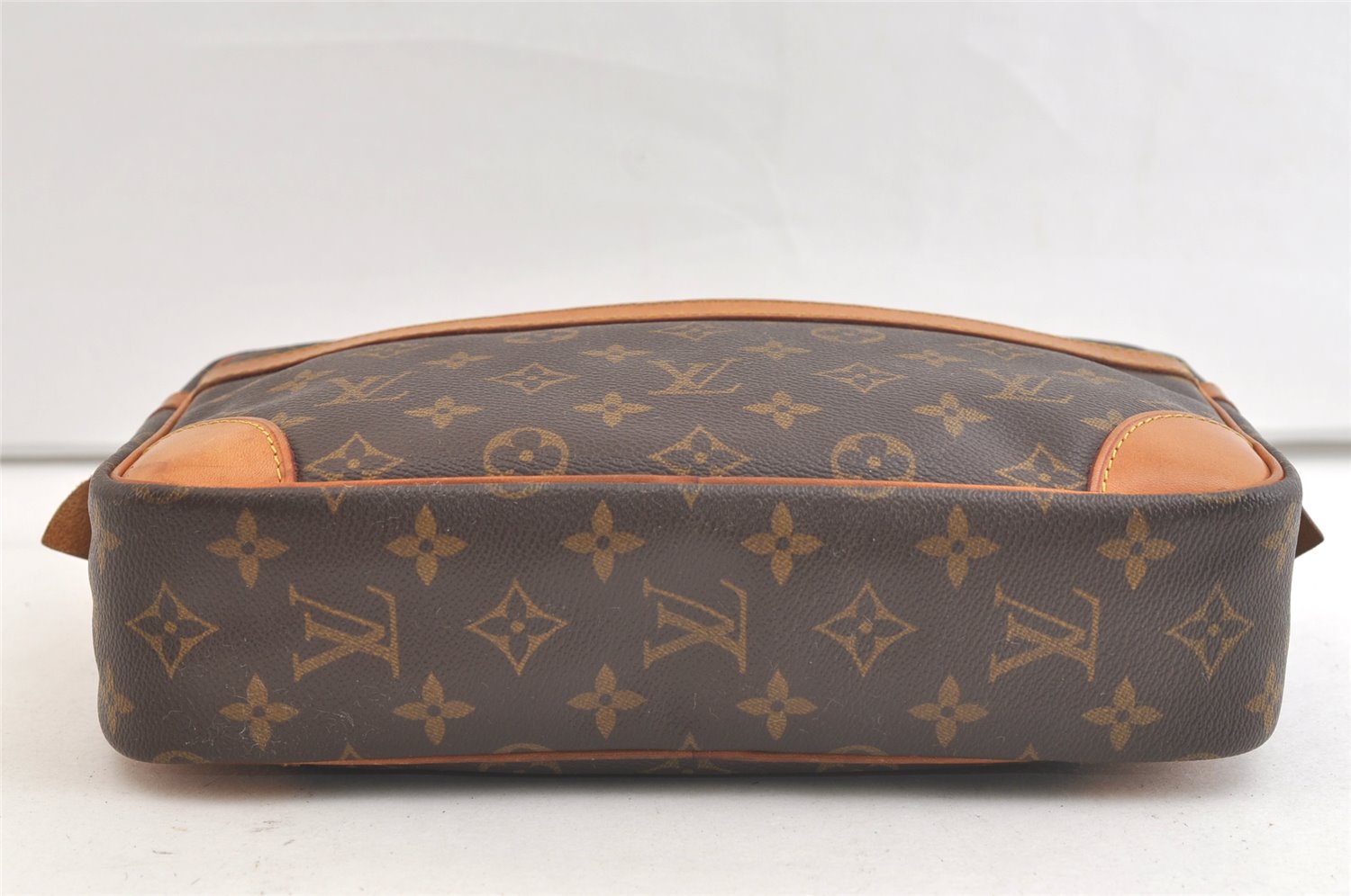 Authentic Louis Vuitton Monogram Compiegne 28 Clutch Hand Bag M51845 LV 3687K