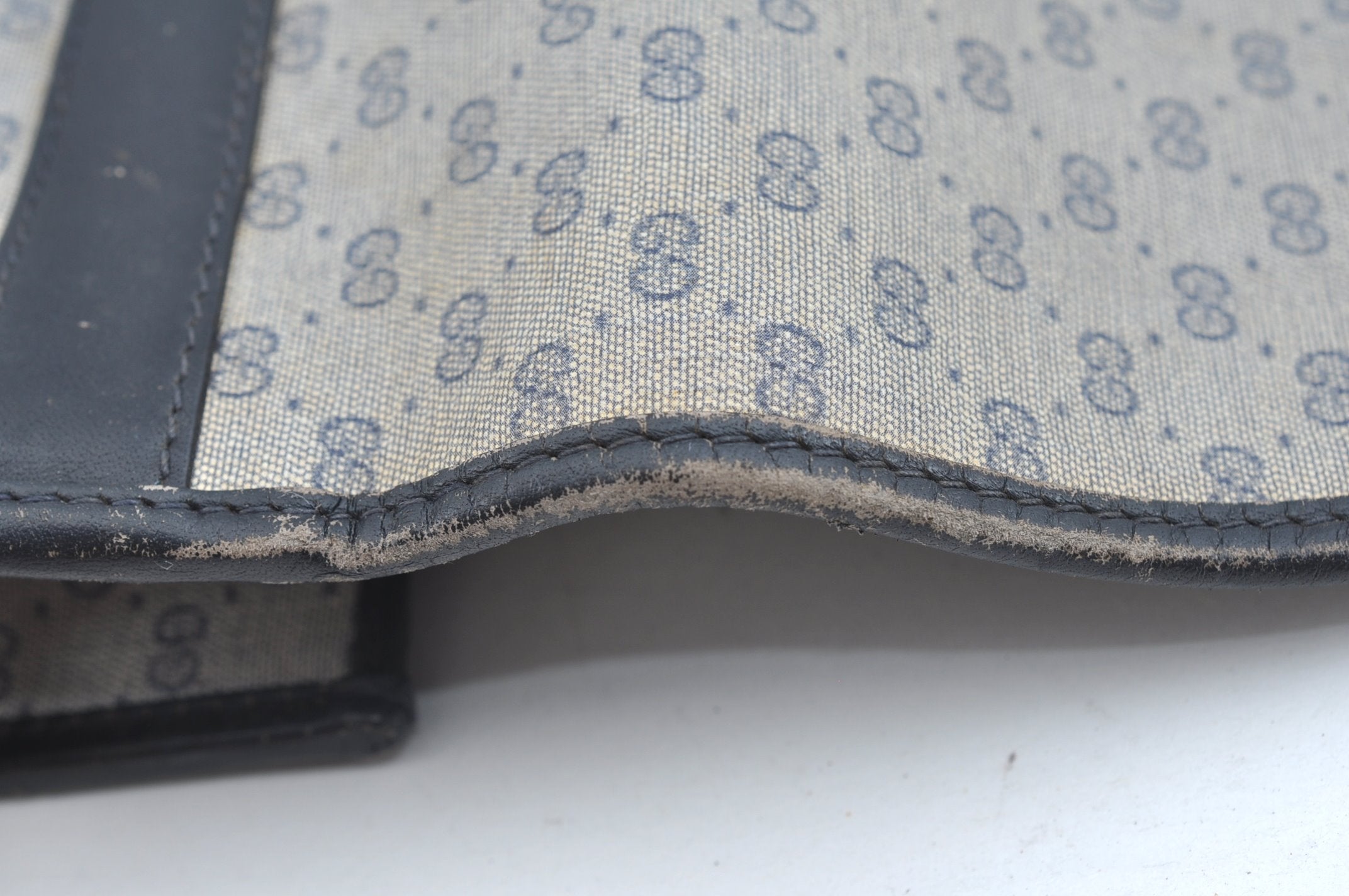 Authentic GUCCI Micro GG PVC Leather Shoulder Cross Body Bag Navy Blue 3696I