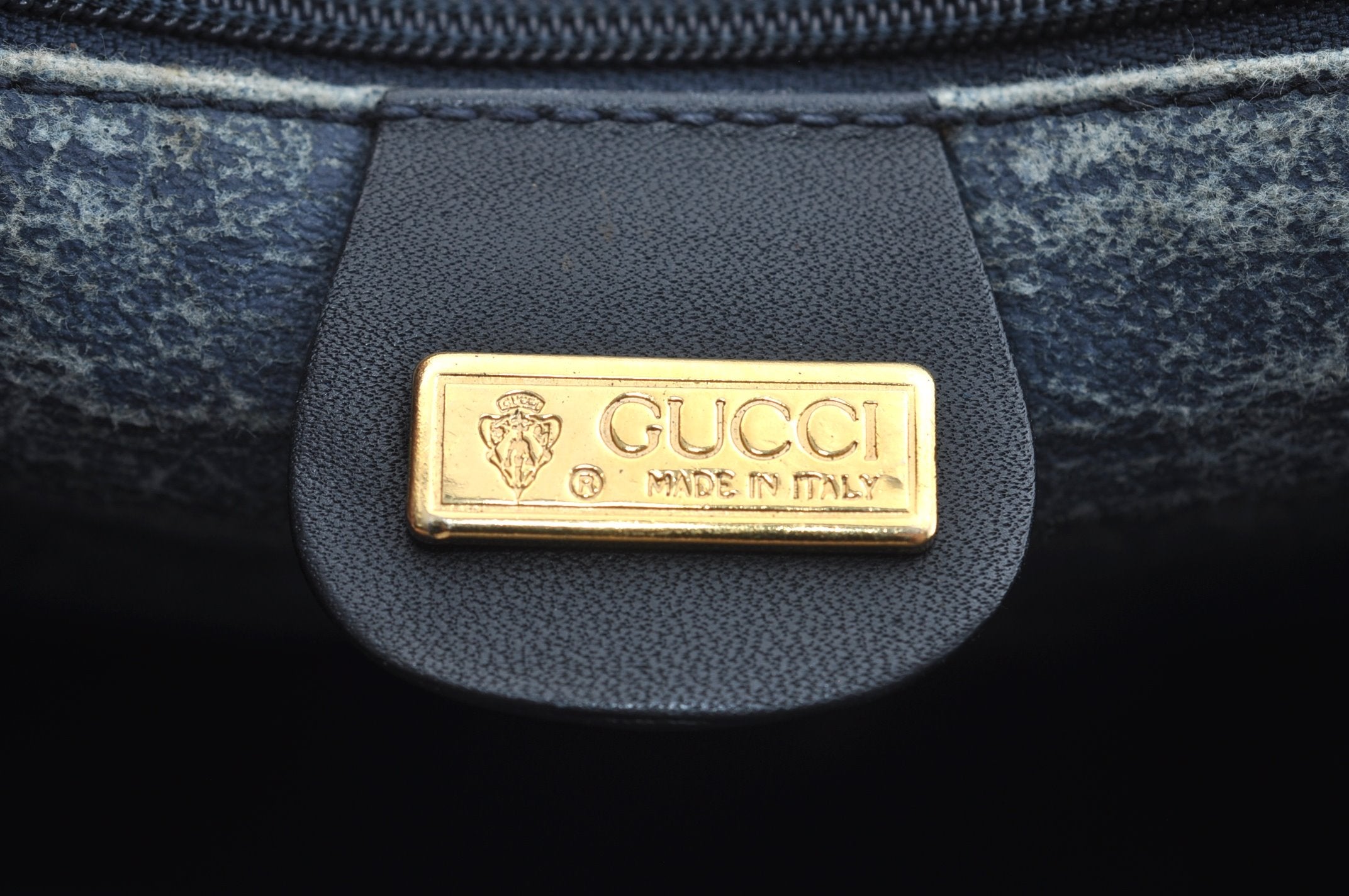 Authentic GUCCI Micro GG PVC Leather Shoulder Cross Body Bag Navy Blue 3696I