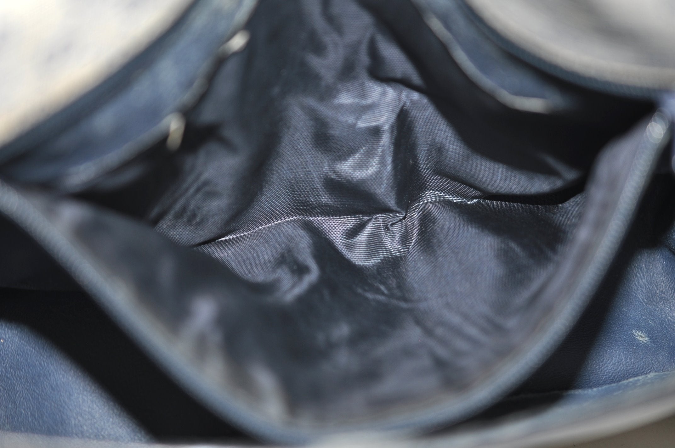 Authentic GUCCI Micro GG PVC Leather Shoulder Cross Body Bag Navy Blue 3696I