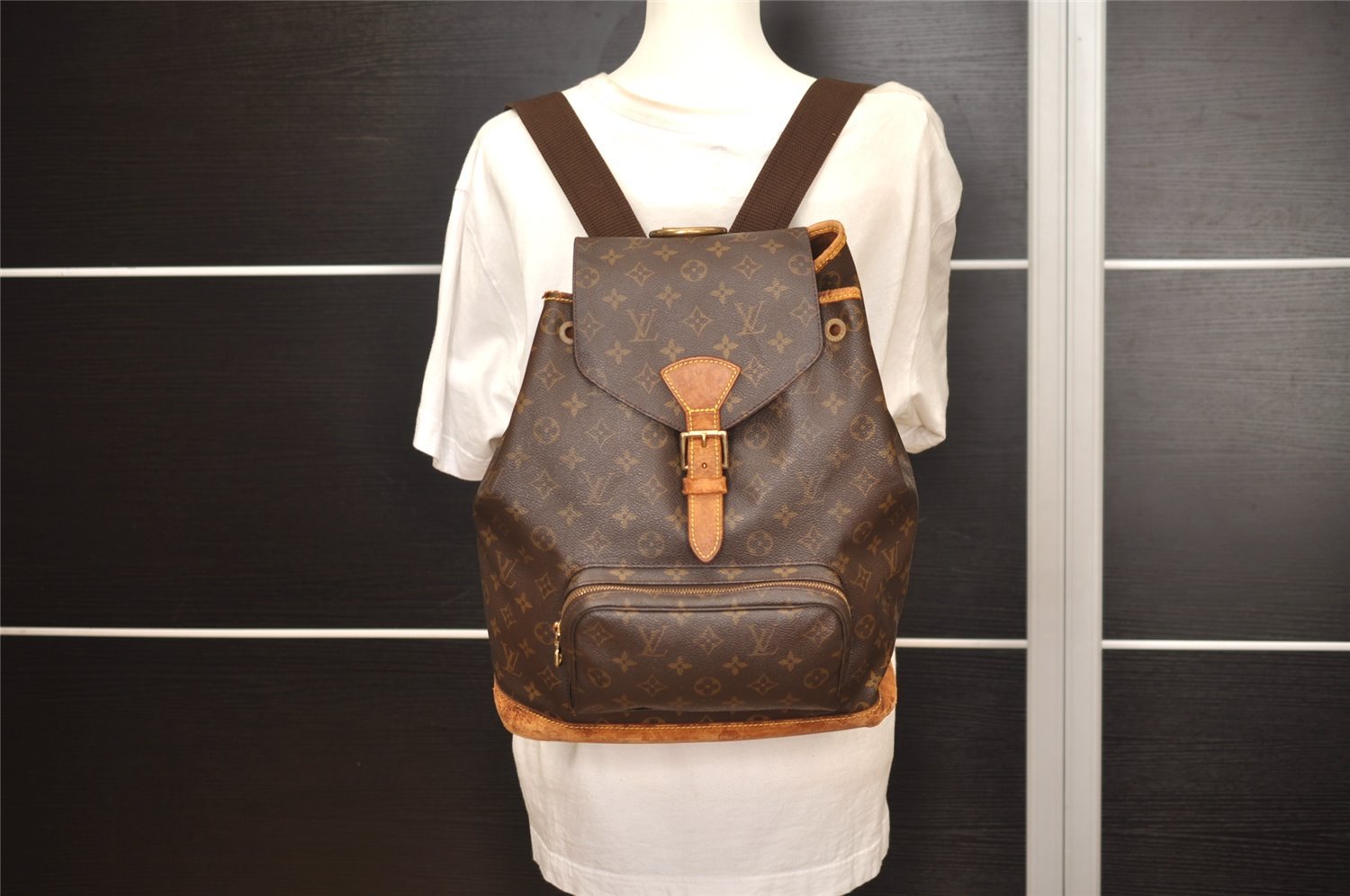 Authentic Louis Vuitton Monogram Montsouris GM Backpack M51135 LV 3702J