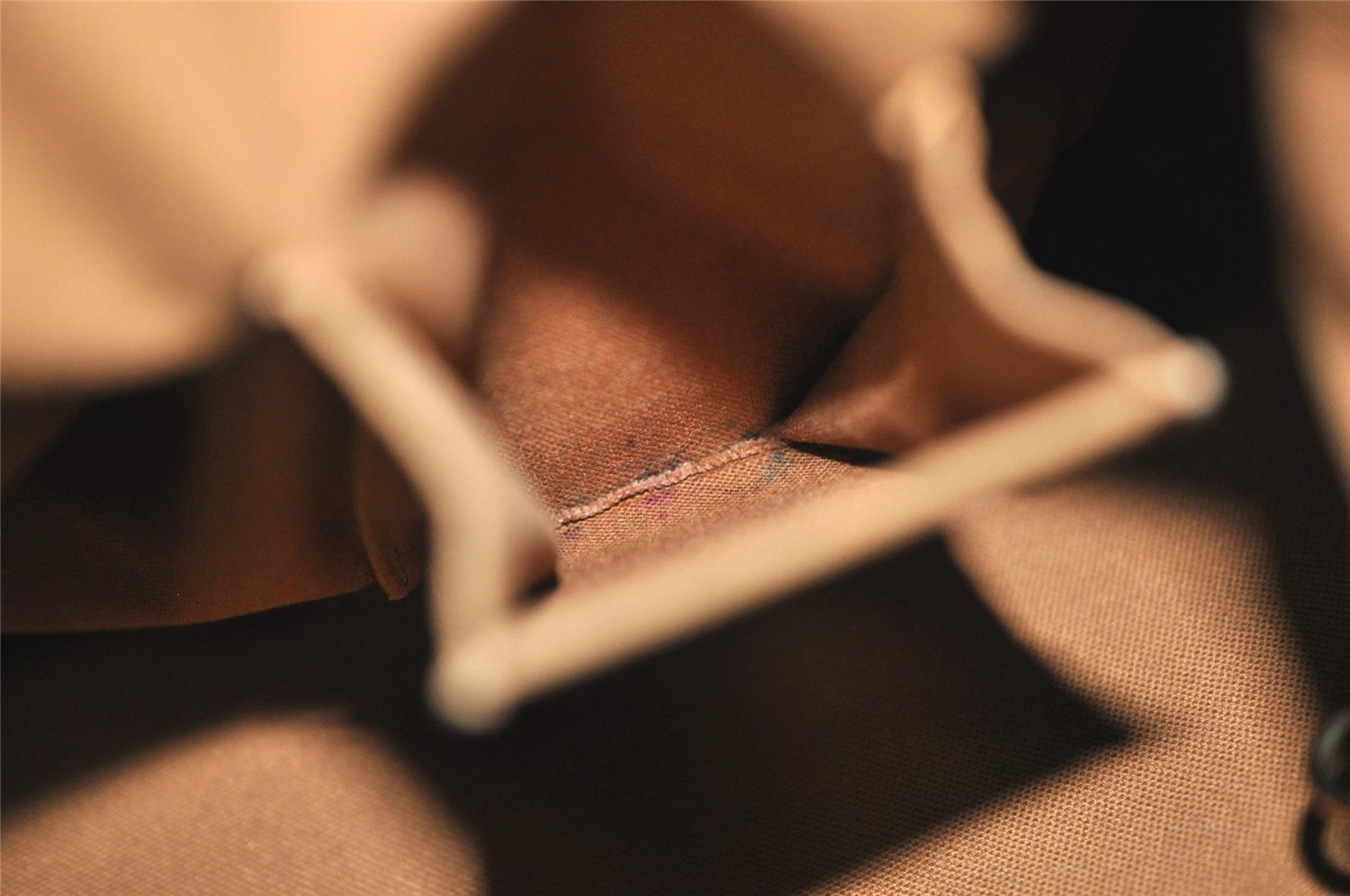 Authentic Louis Vuitton Monogram Batignolles Horizontal Tote Bag M51154 LV 3704J