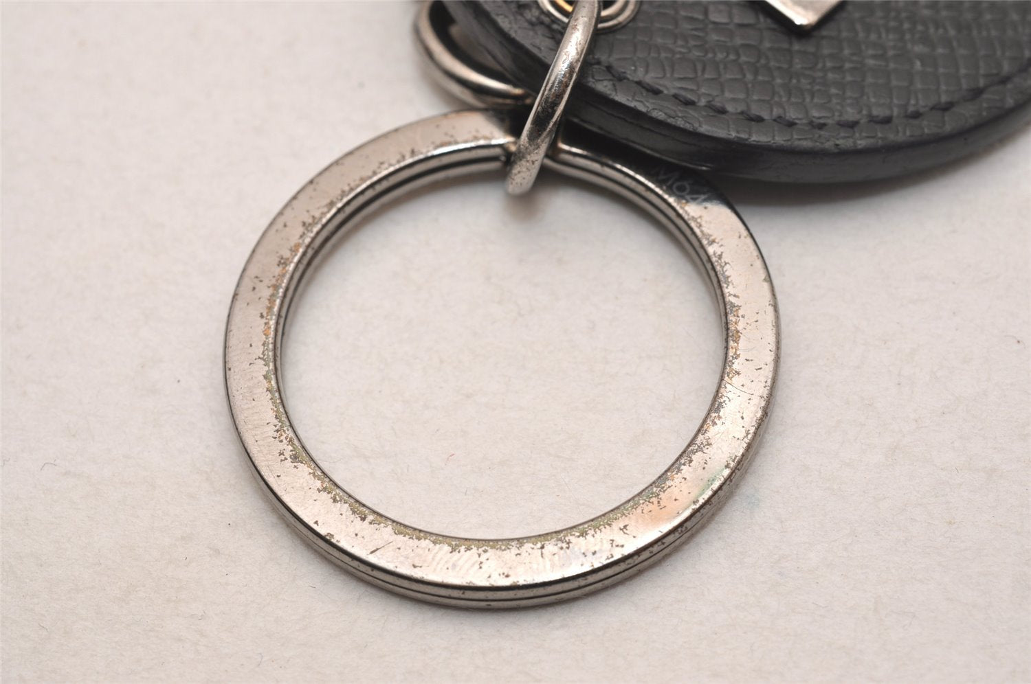 Auth Louis Vuitton Taiga Porte Cles Circle Eyelet Key Ring Black M64171 LV 3710J