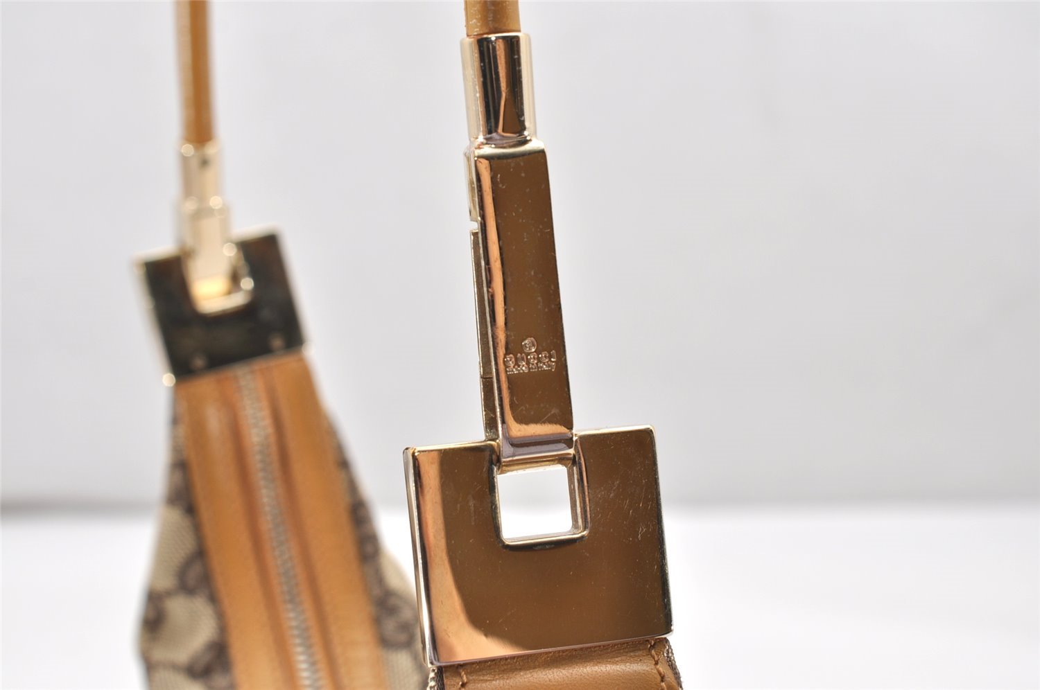 Authentic GUCCI Shoulder Hand Bag Purse GG Canvas Leather 0013812 Brown 3712K