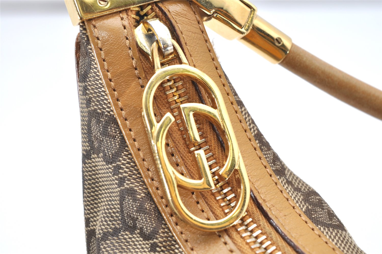 Authentic GUCCI Shoulder Hand Bag Purse GG Canvas Leather 0013812 Brown 3714K