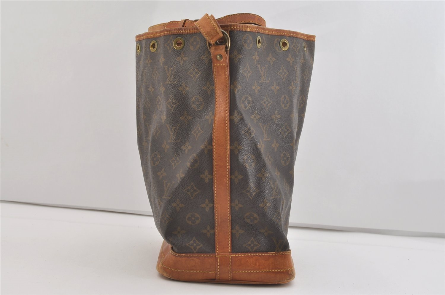 Authentic Louis Vuitton Monogram Noe Shoulder Drawstring Bag M42224 LV 3717J
