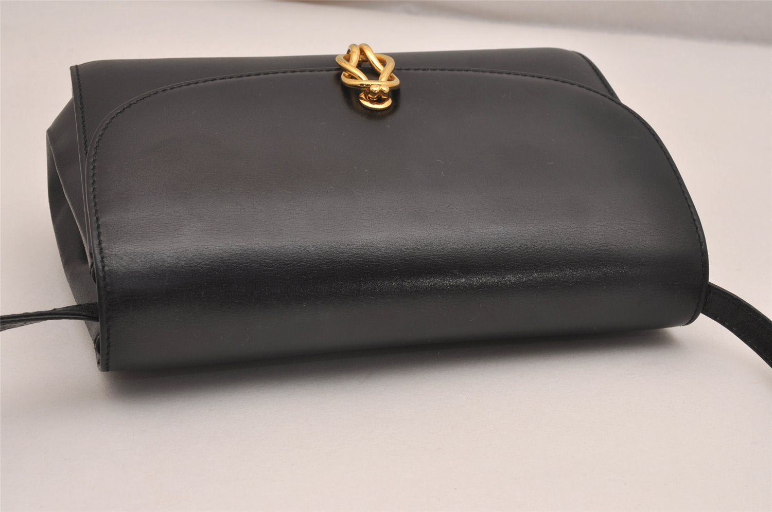 Authentic GUCCI Shoulder Cross Body Bag Purse Leather Black Junk 3725J