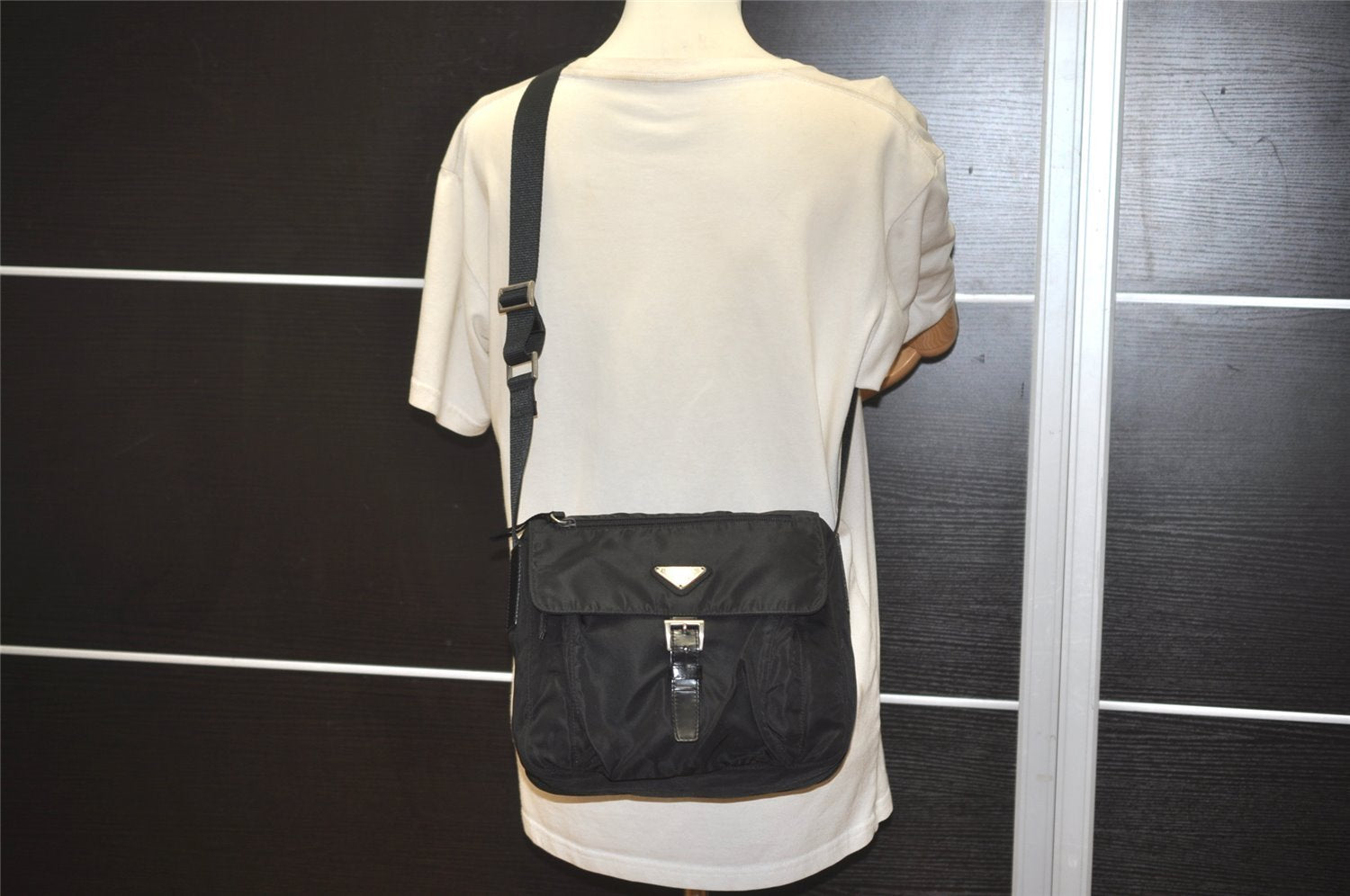 Authentic PRADA Nylon Tessuto Leather Shoulder Cross Body Bag Purse Black 3726J