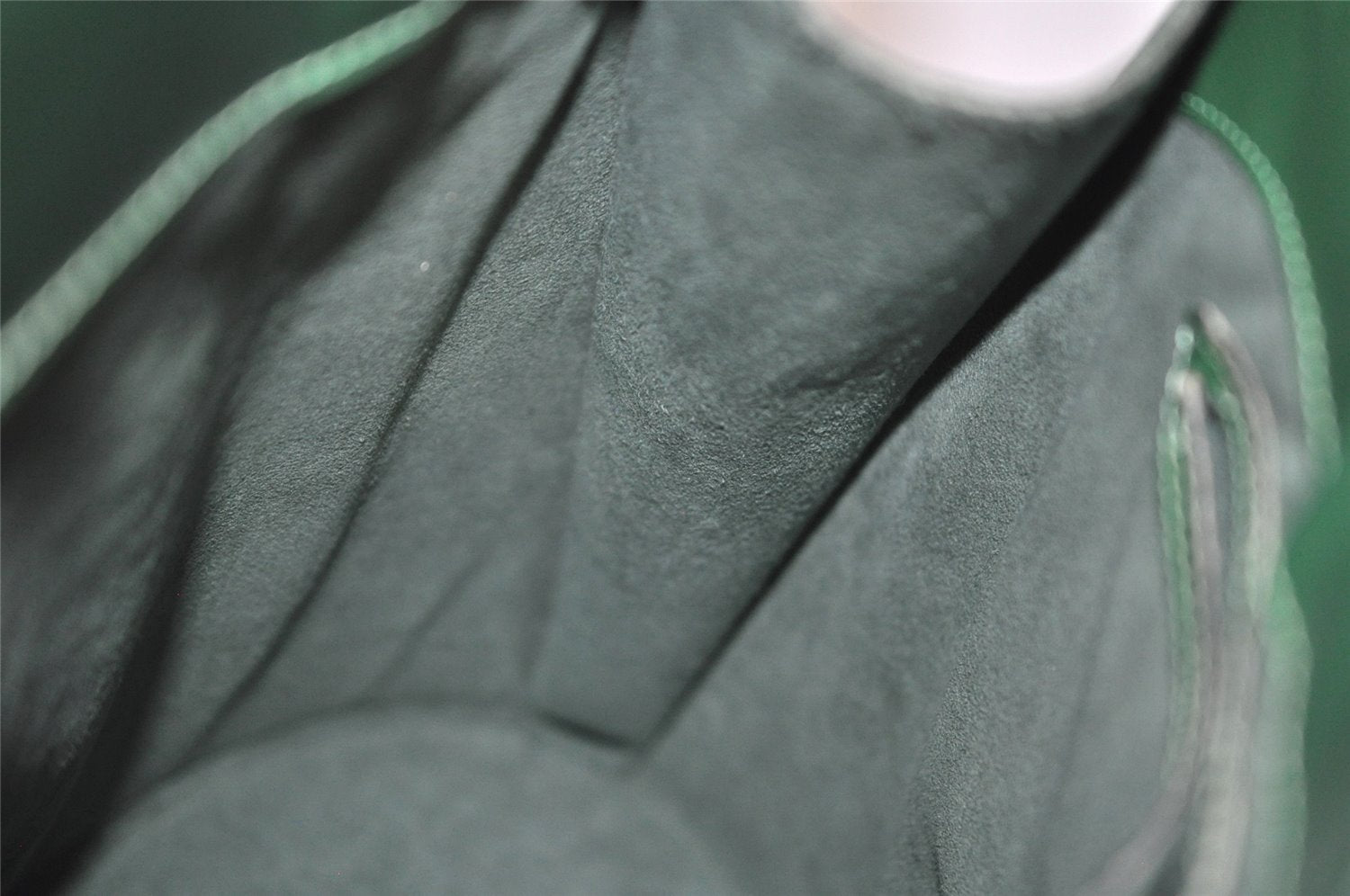 Authentic Louis Vuitton Epi Cluny Shoulder Bag Purse Green M52254 LV 3727J