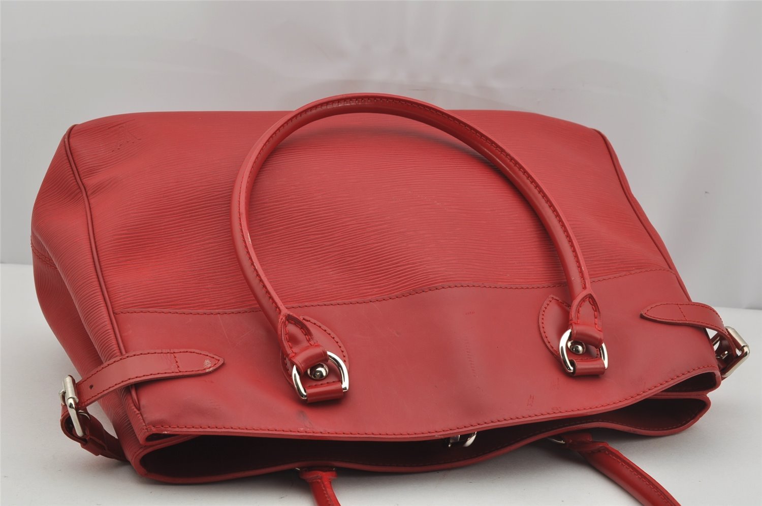 Authentic Louis Vuitton Epi Passy GM Shoulder Hand Bag Red M5925E LV 3734J