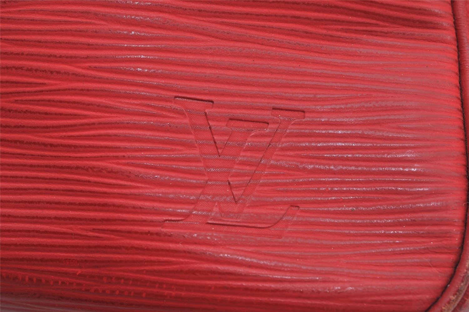 Authentic Louis Vuitton Epi Passy GM Shoulder Hand Bag Red M5925E LV 3734J