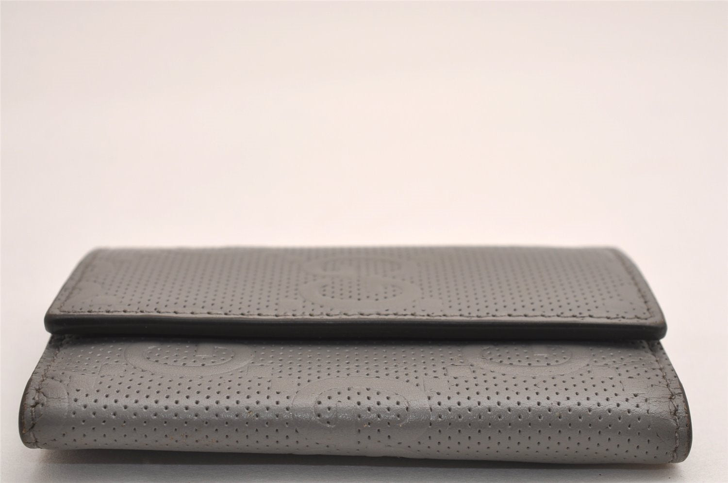 Authentic GUCCI Jumbo GG Emboss 6 Hooks Key Case Purse Leather 625565 Gray 3736J