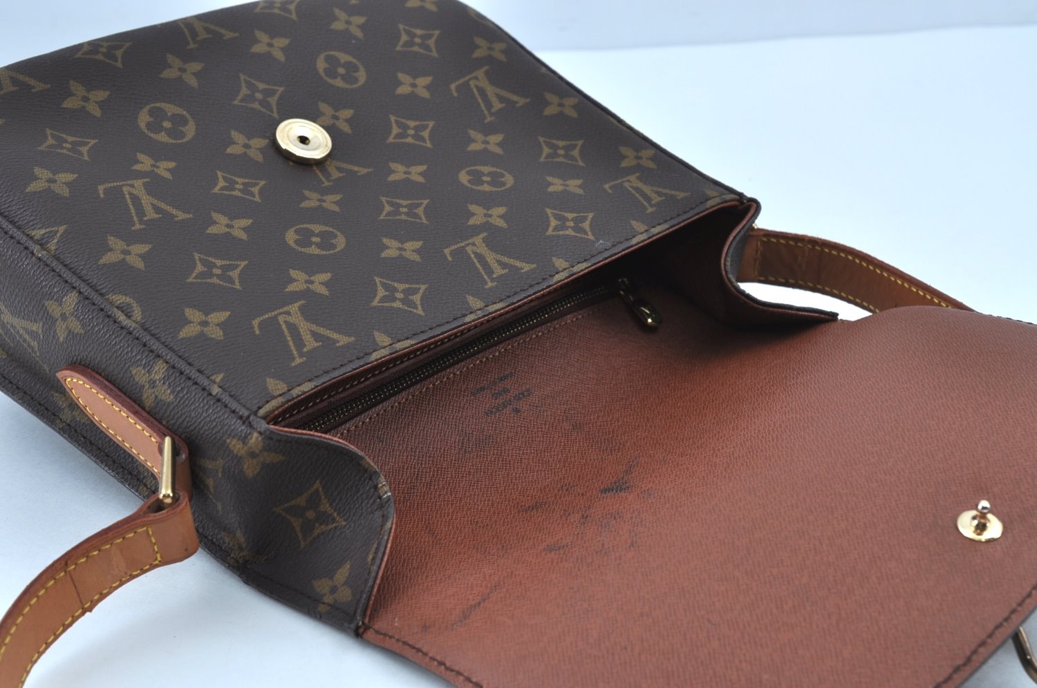 Authentic Louis Vuitton Monogram Saint Cloud GM M51242 Shoulder Cross Bag 3747G