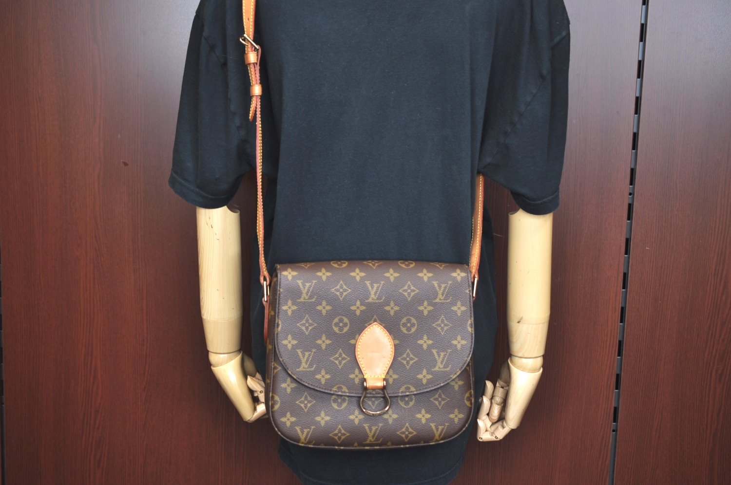 Authentic Louis Vuitton Monogram Saint Cloud GM M51242 Shoulder Cross Bag 3747G