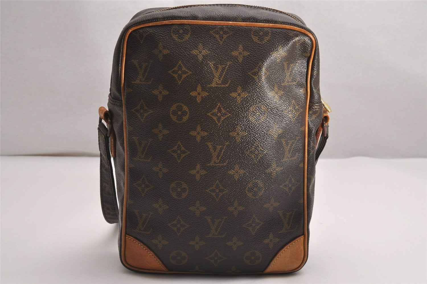 Authentic Louis Vuitton Monogram Danube GM Shoulder Cross Bag M45262 LV 3748J