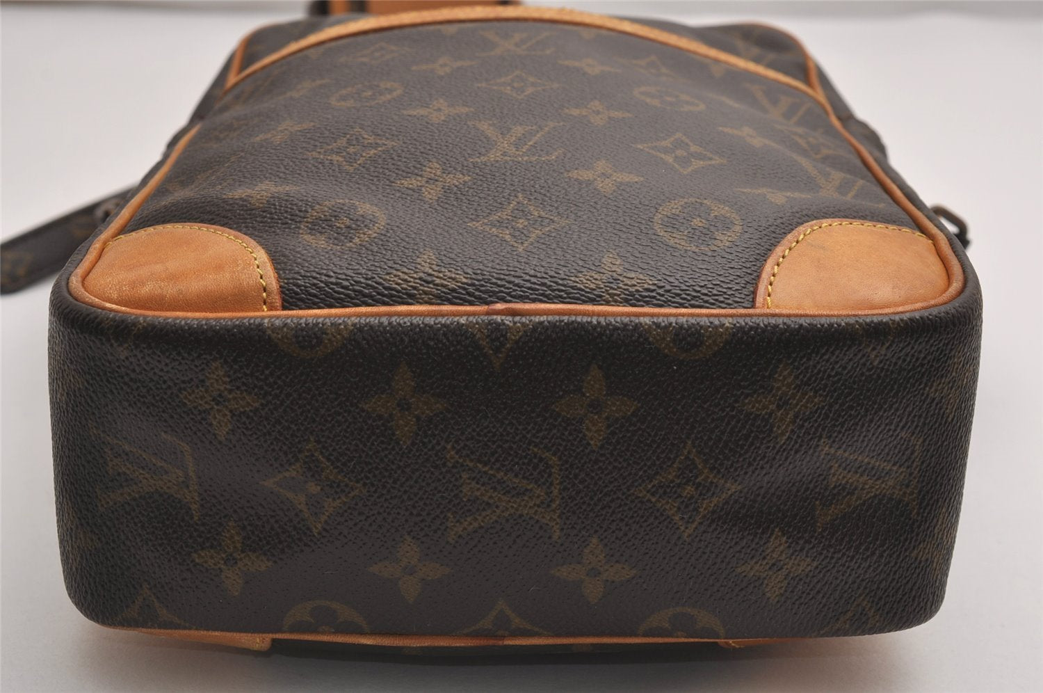 Authentic Louis Vuitton Monogram Danube GM Shoulder Cross Bag M45262 LV 3748J