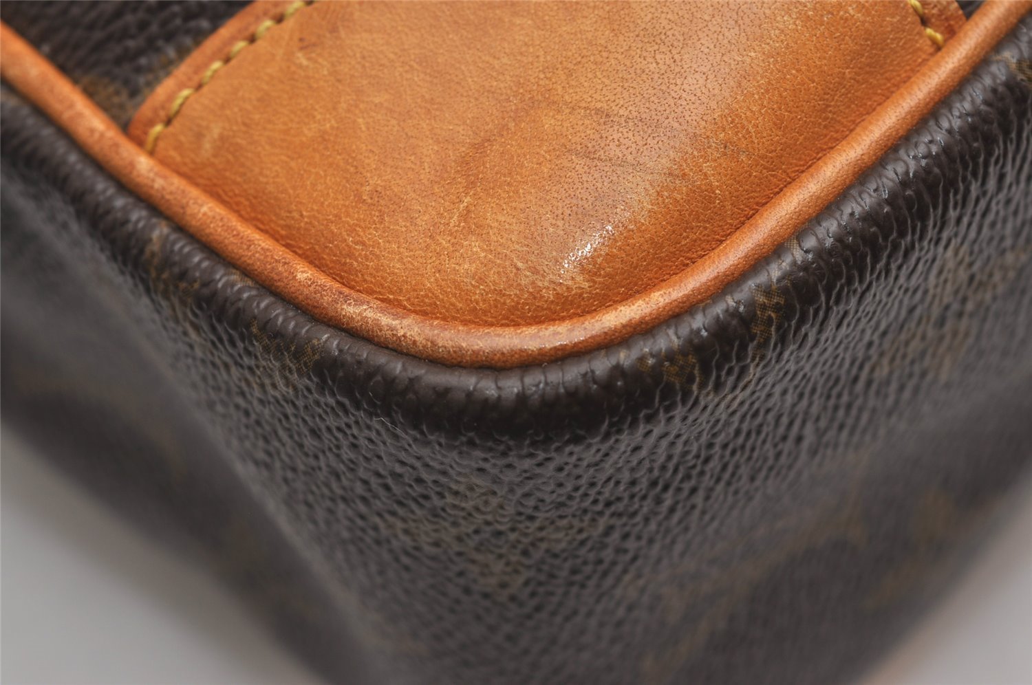 Authentic Louis Vuitton Monogram Danube GM Shoulder Cross Bag M45262 LV 3748J