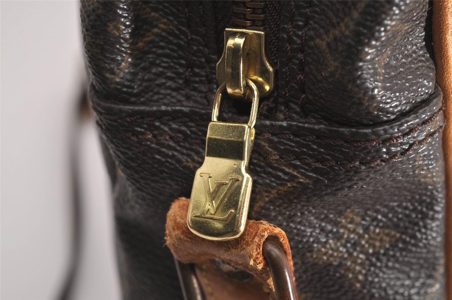 Authentic Louis Vuitton Monogram Danube GM Shoulder Cross Bag M45262 LV 3748J