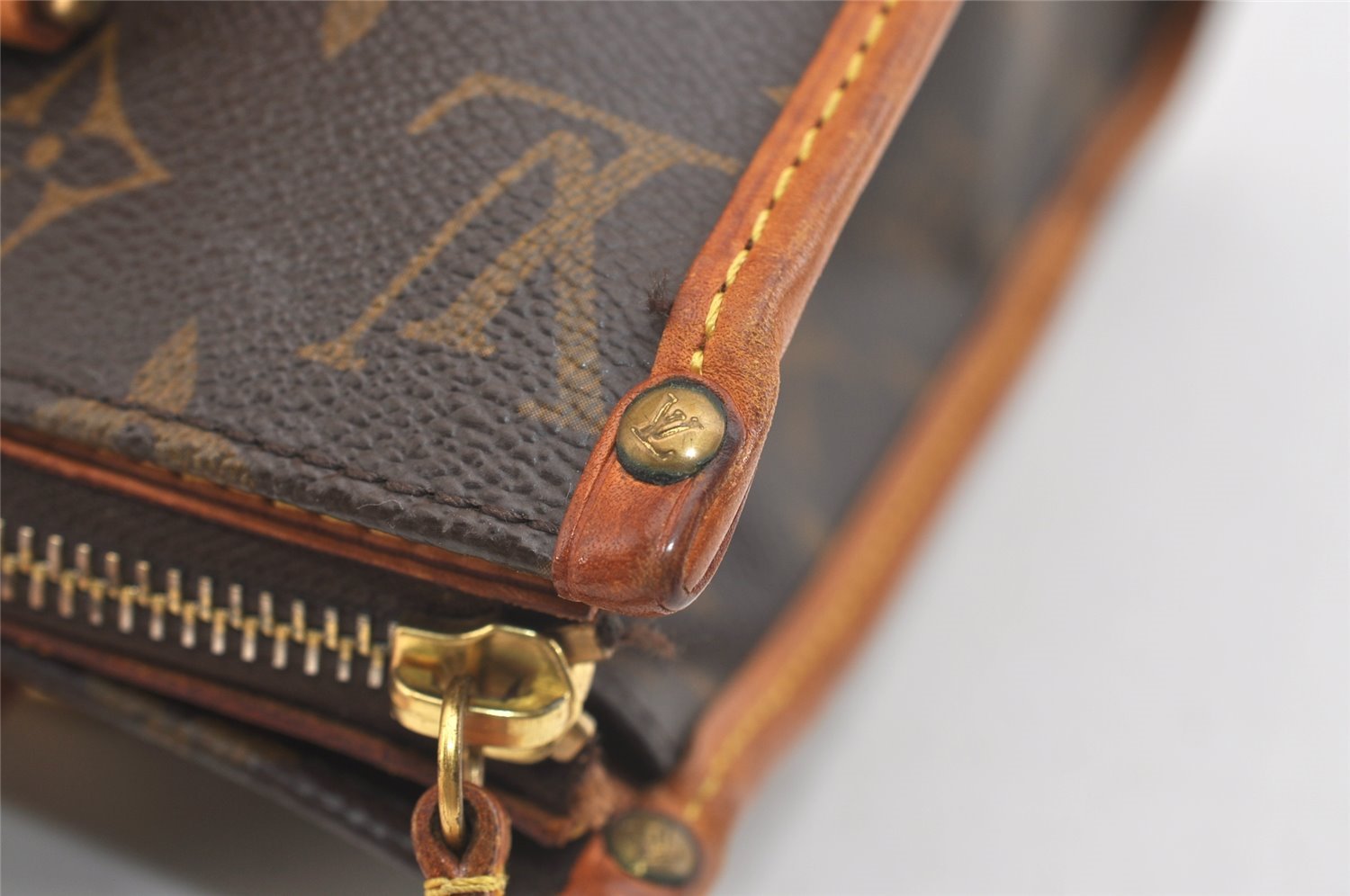 Authentic Louis Vuitton Monogram Popincourt Haut Shoulder Bag M40007 LV 3749J