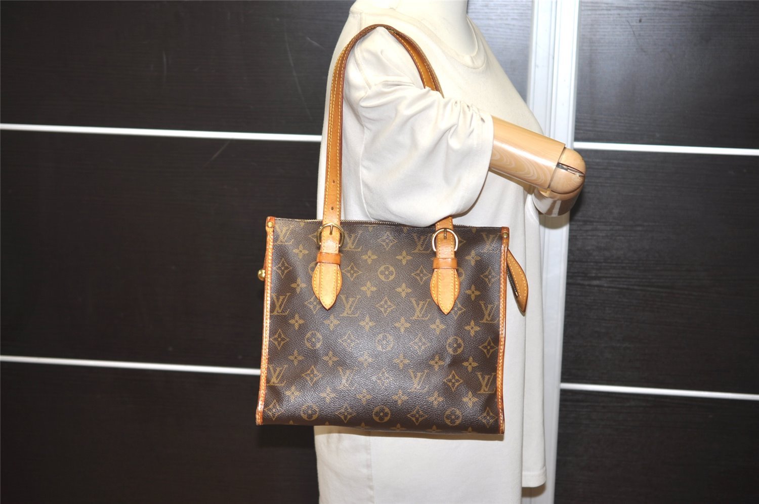 Authentic Louis Vuitton Monogram Popincourt Haut Shoulder Bag M40007 LV 3749J