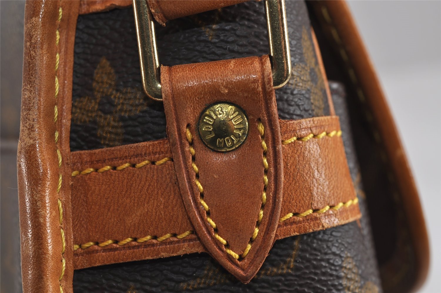 Authentic Louis Vuitton Monogram Sologne Shoulder Cross Body Bag M42250 LV 3750J