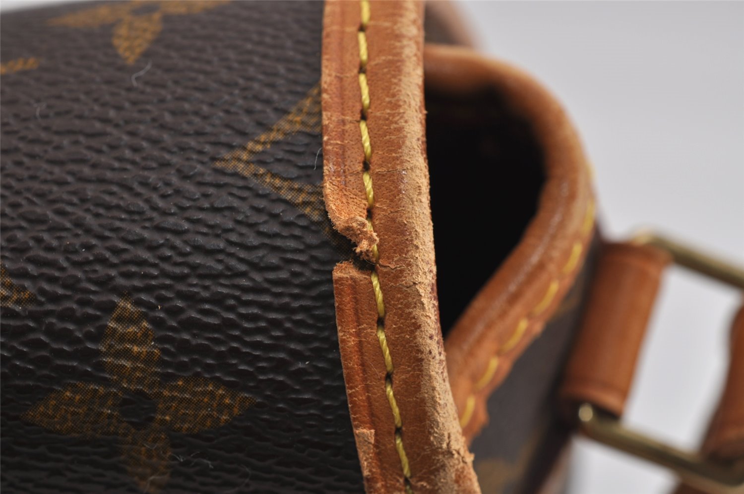 Authentic Louis Vuitton Monogram Sologne Shoulder Cross Body Bag M42250 LV 3750J