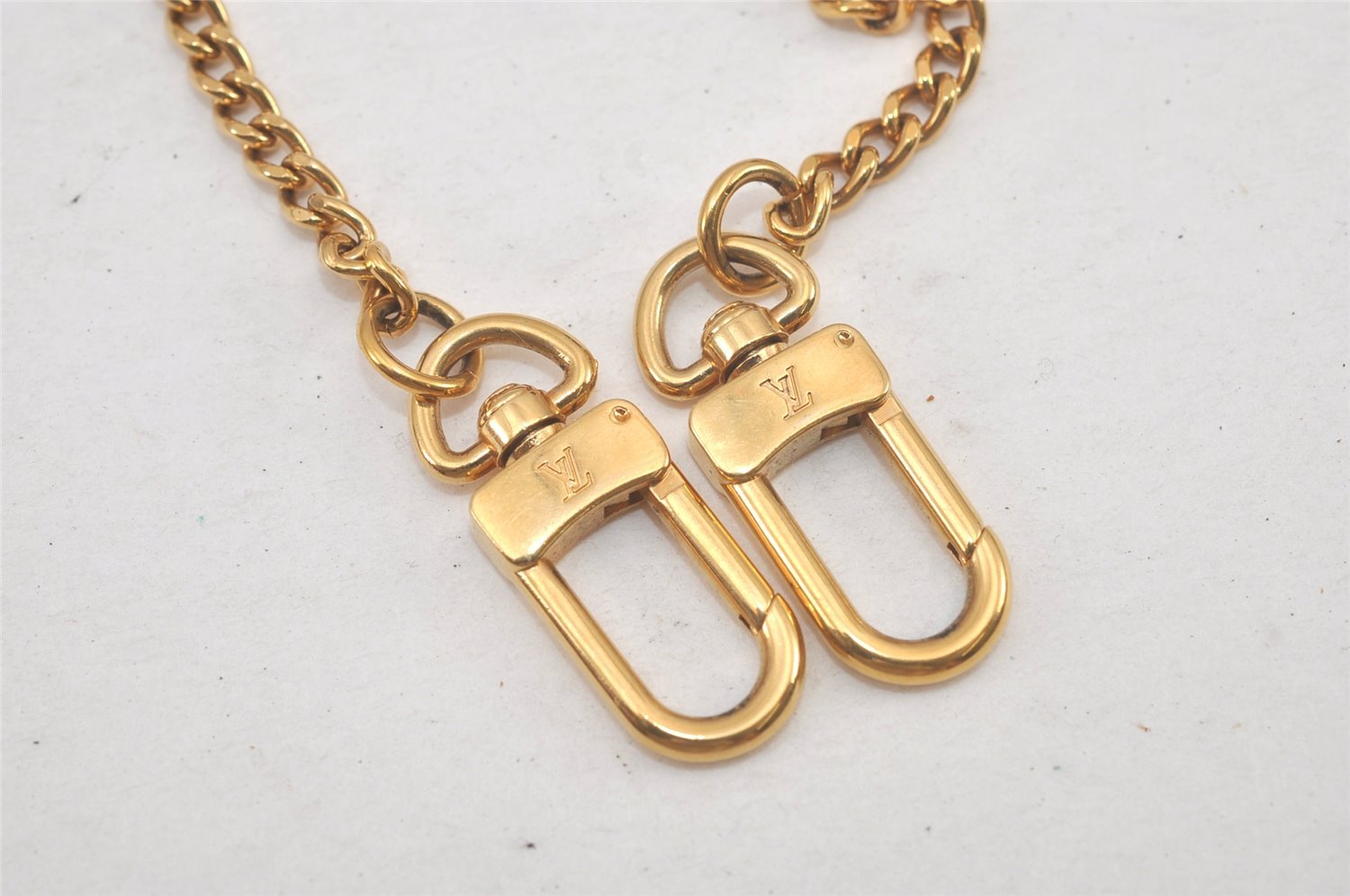 Authentic Louis Vuitton Chain Strap Gold 13.0