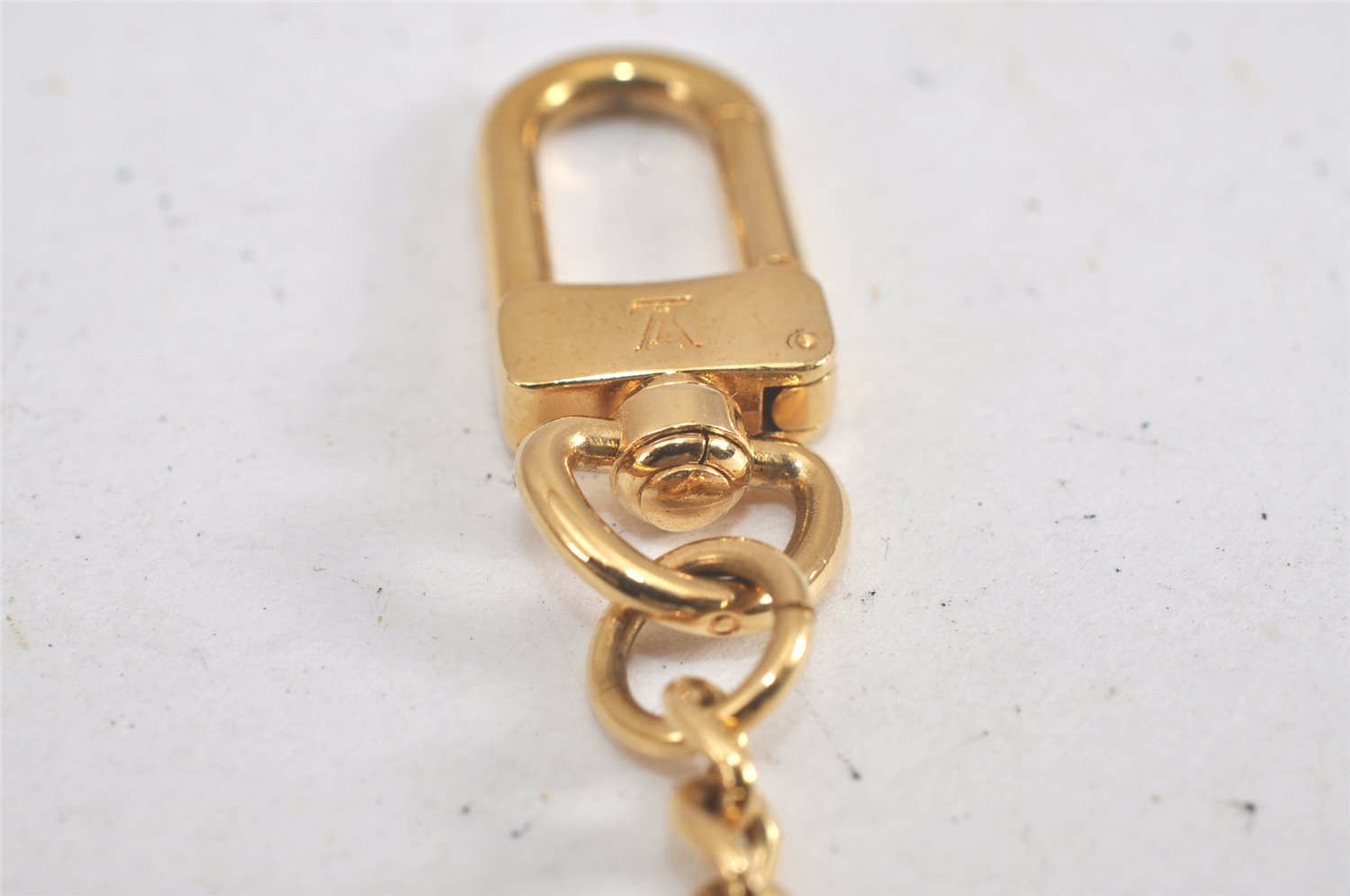 Authentic Louis Vuitton Chain Strap Gold 13.0