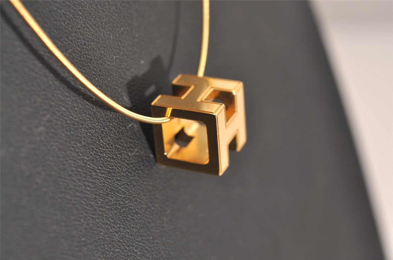 Authentic HERMES Cage De Ash H Cube Pendant Necklace Gold Box 3765J