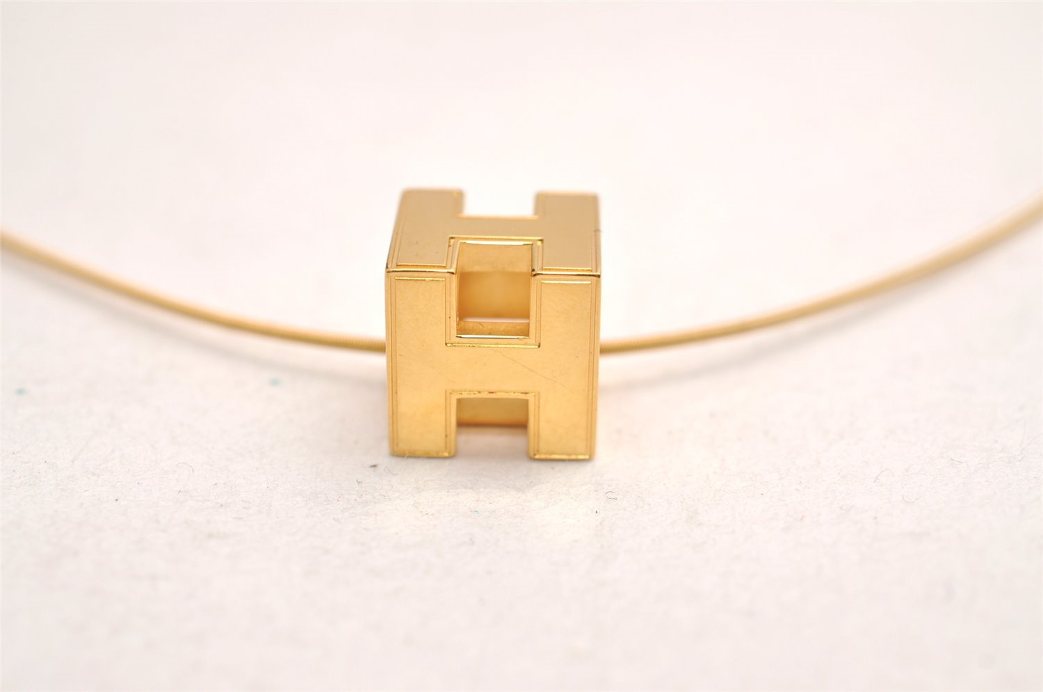 Authentic HERMES Cage De Ash H Cube Pendant Necklace Gold Box 3765J