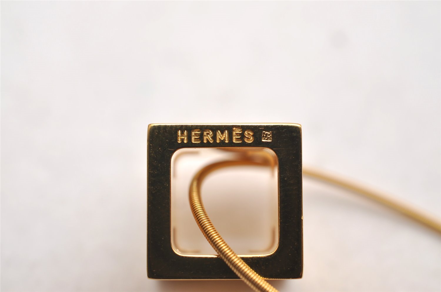 Authentic HERMES Cage De Ash H Cube Pendant Necklace Gold Box 3765J