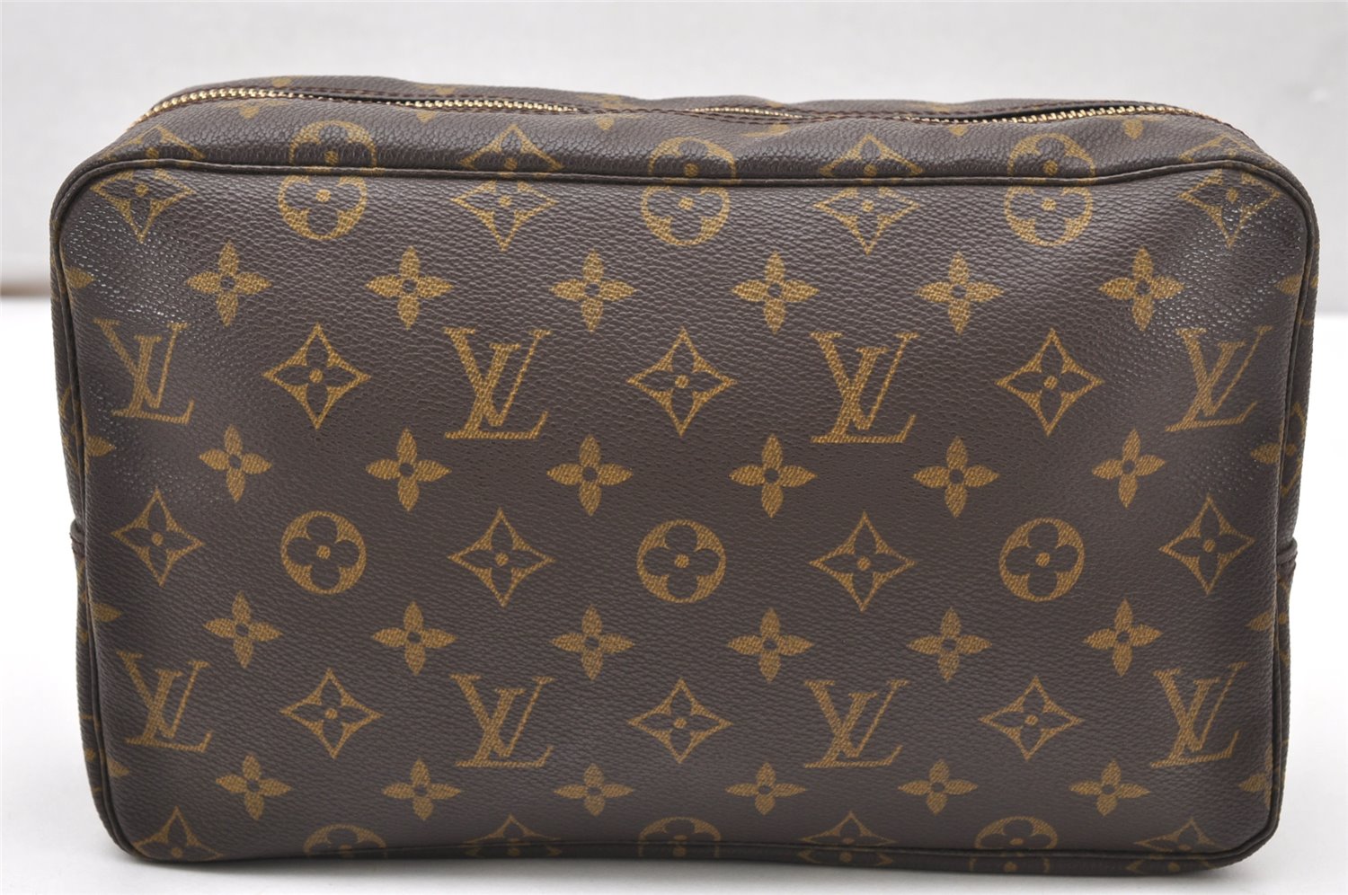 Auth Louis Vuitton Monogram Trousse Toilette 28 Clutch Hand Bag M47522 LV 3768K