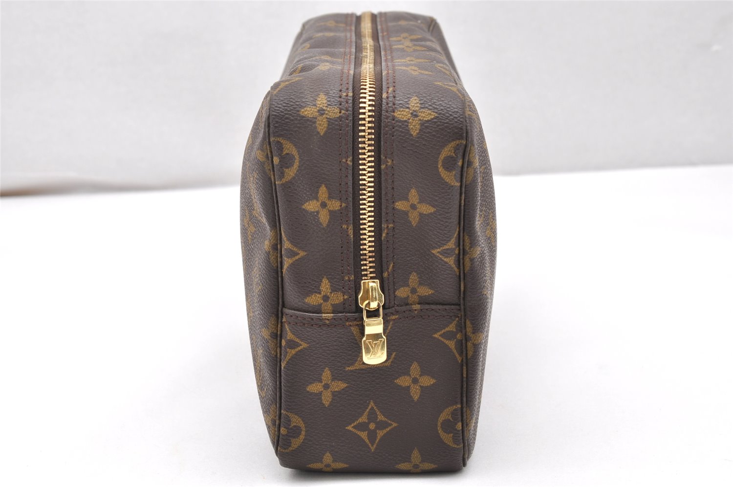 Auth Louis Vuitton Monogram Trousse Toilette 28 Clutch Hand Bag M47522 LV 3768K