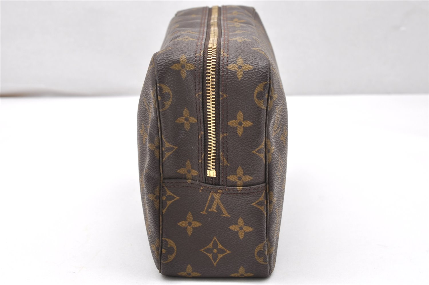 Auth Louis Vuitton Monogram Trousse Toilette 28 Clutch Hand Bag M47522 LV 3768K