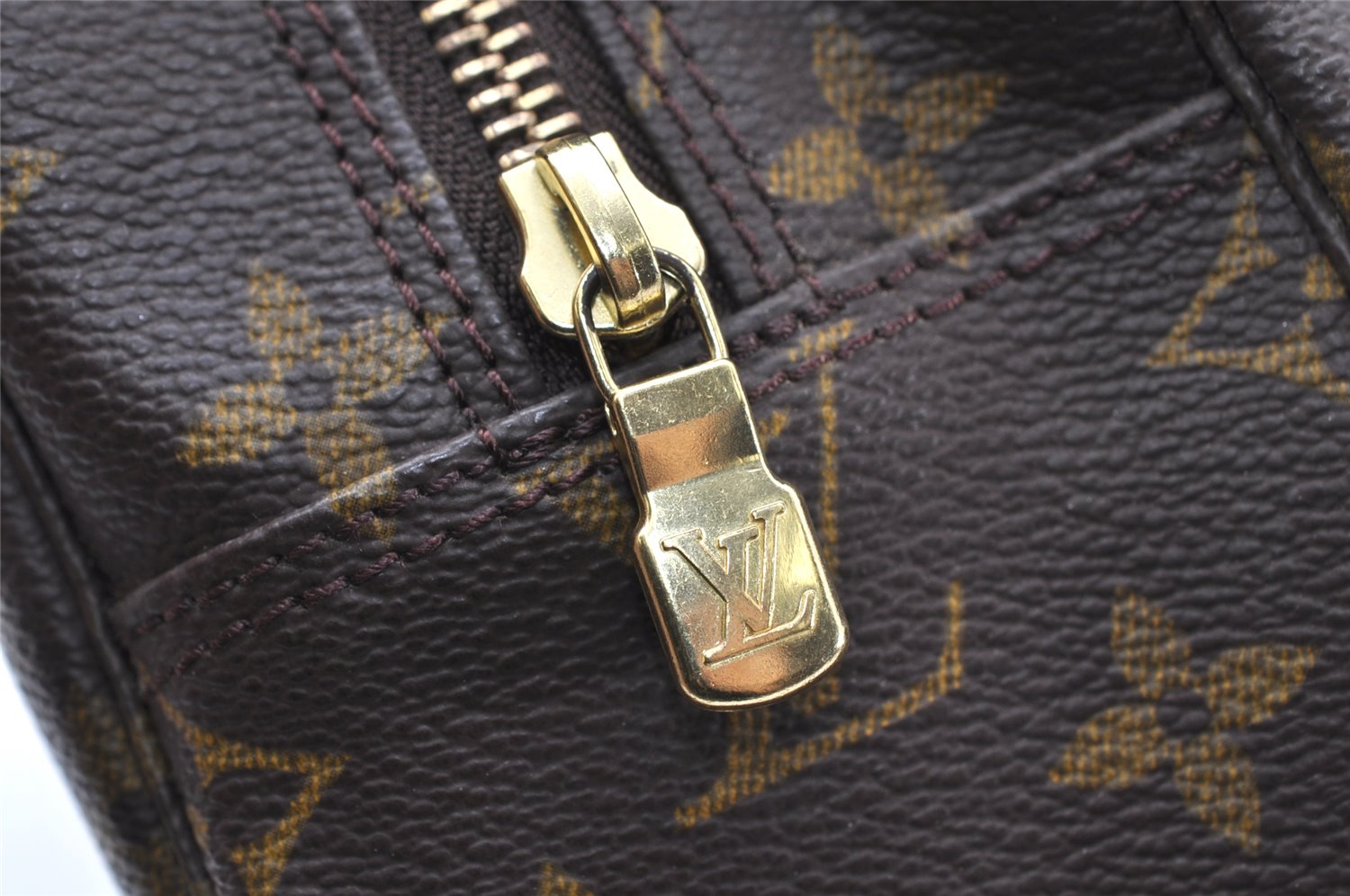 Auth Louis Vuitton Monogram Trousse Toilette 28 Clutch Hand Bag M47522 LV 3768K