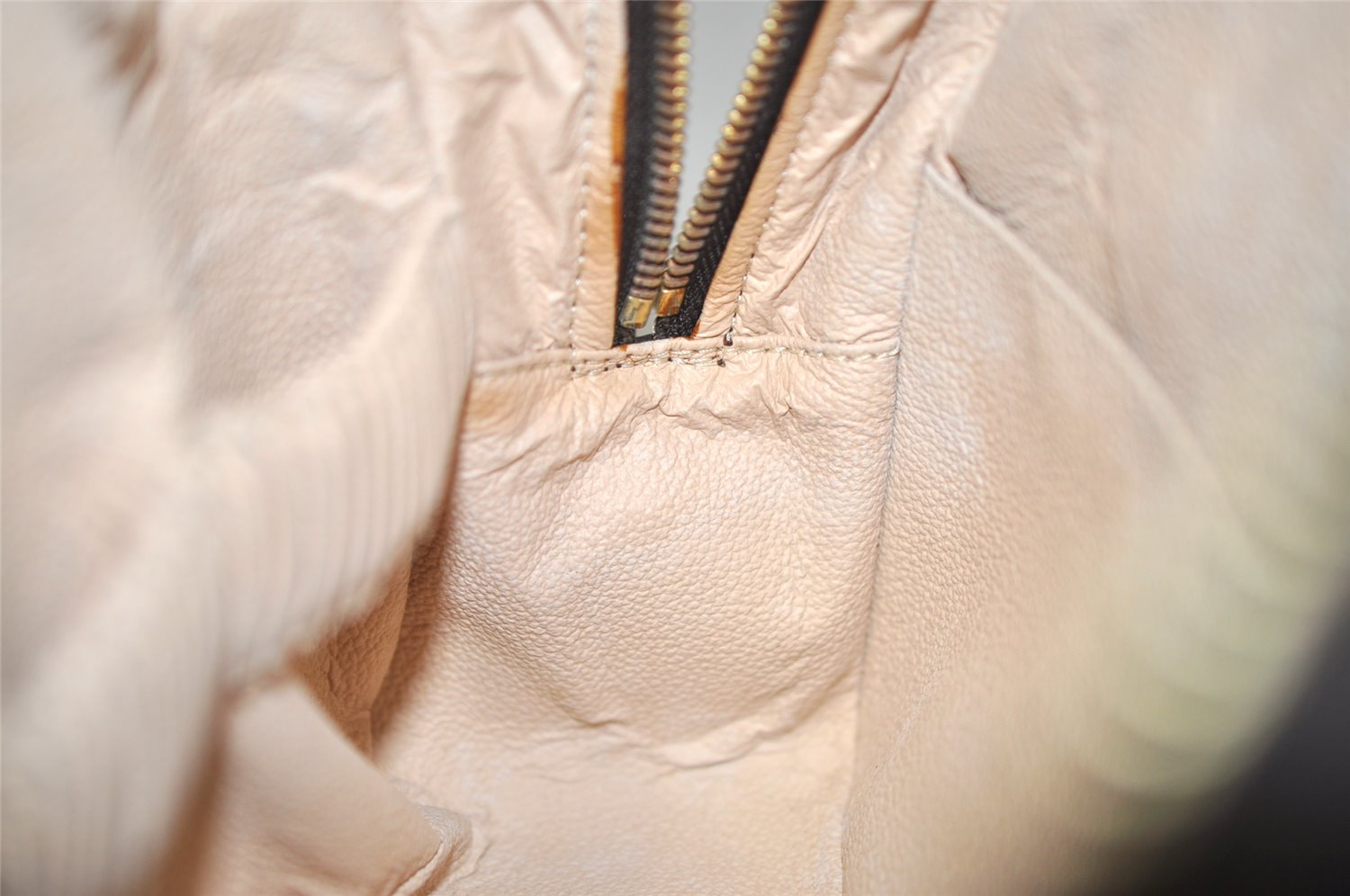 Auth Louis Vuitton Monogram Trousse Toilette 28 Clutch Hand Bag M47522 LV 3768K