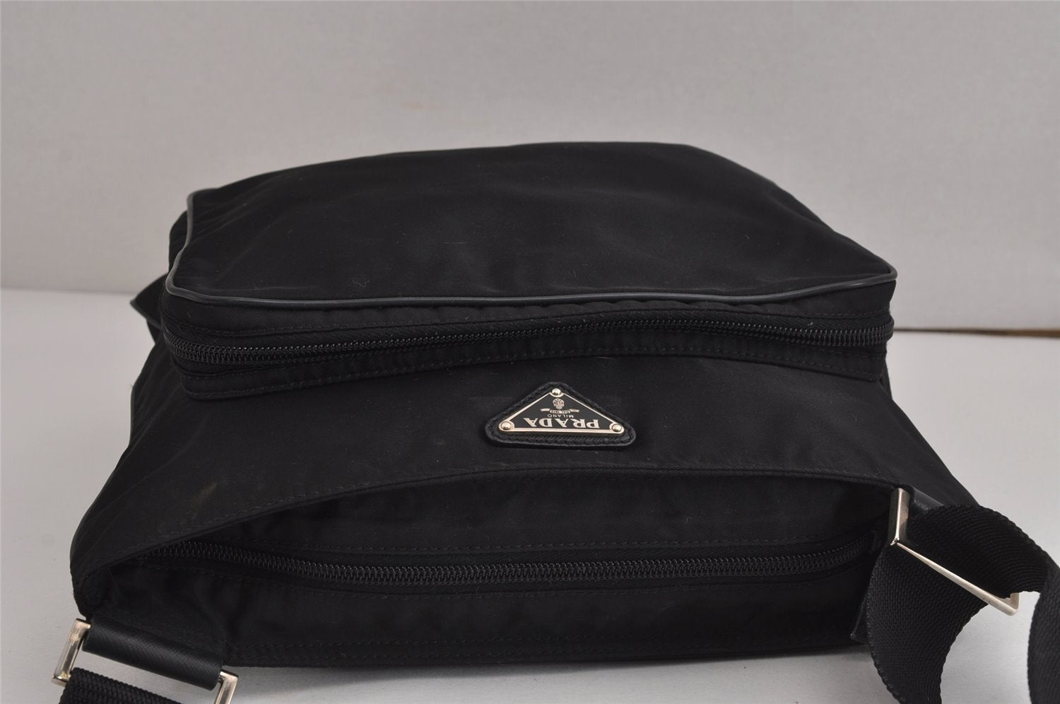 Authentic PRADA Nylon Tessuto Leather Shoulder Cross Body Bag Purse Black 3772J